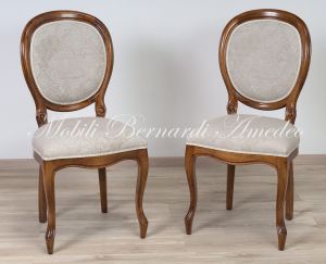 Sedia classica artigianale in legno massello di noce con seduta e schienale tappezzati